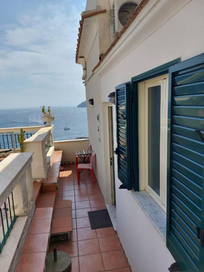 La Stanza Sul Porto Di Amalfi Camera Piccina Piccina Con Bagno Privato E Terrazzino Vista Mare Exterior foto