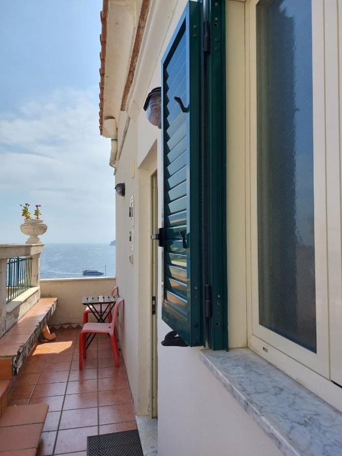 La Stanza Sul Porto Di Amalfi Camera Piccina Piccina Con Bagno Privato E Terrazzino Vista Mare Exterior foto